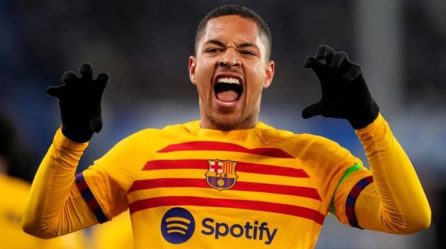 Barca xac nhan de Vitor Roque cap ben Real Betis theo dang cho muon keo dai mot mua giai.