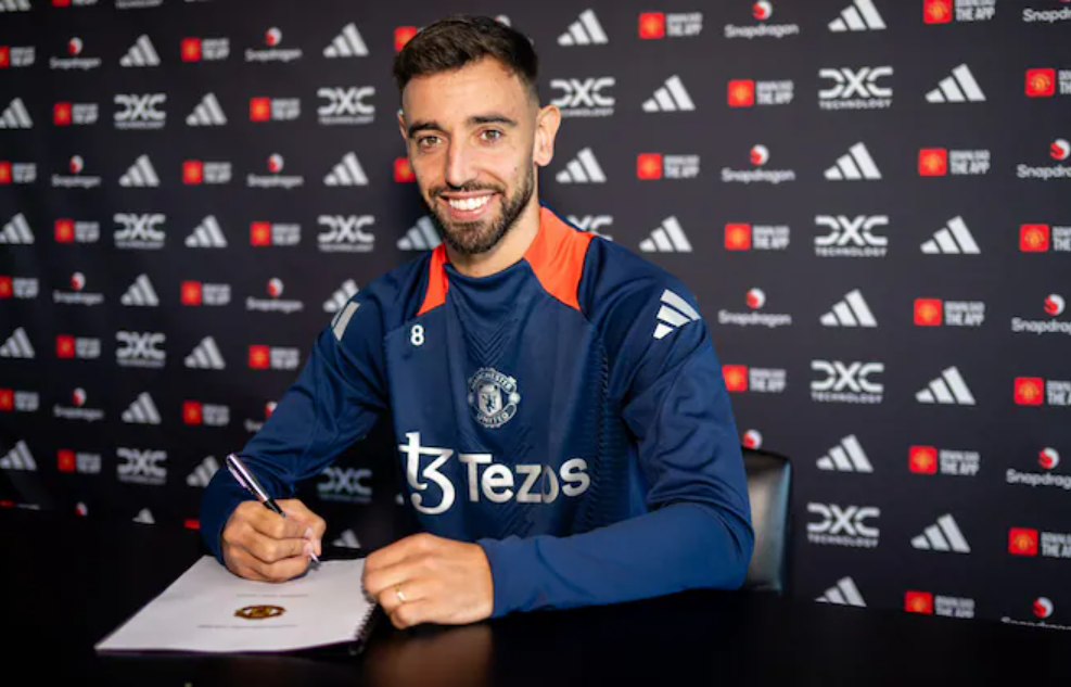 Bruno Fernandes gia han voi CLB MU