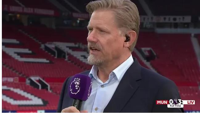 Peter Schmeichel chi trich Erik ten Hag sau tran thua Liverpool